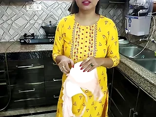 Desi bhabhi was washing dishes in kitchen then her brother in law came and said bhabhi aapka chut chahiye kya dogi hindi audio