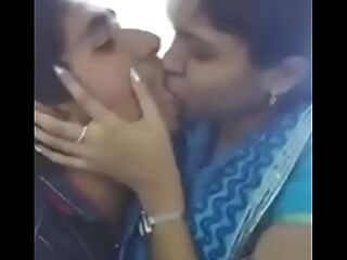 desi indian girlfriend smooching her boyfriend